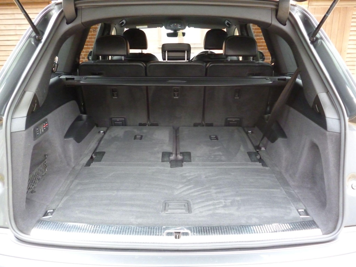 Used Audi Q7 2018 for sale - 76989249: Photo 48