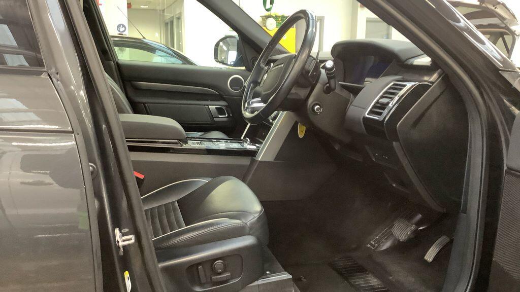 Used Land Rover Discovery 2018 for sale - 77683530: Photo 9