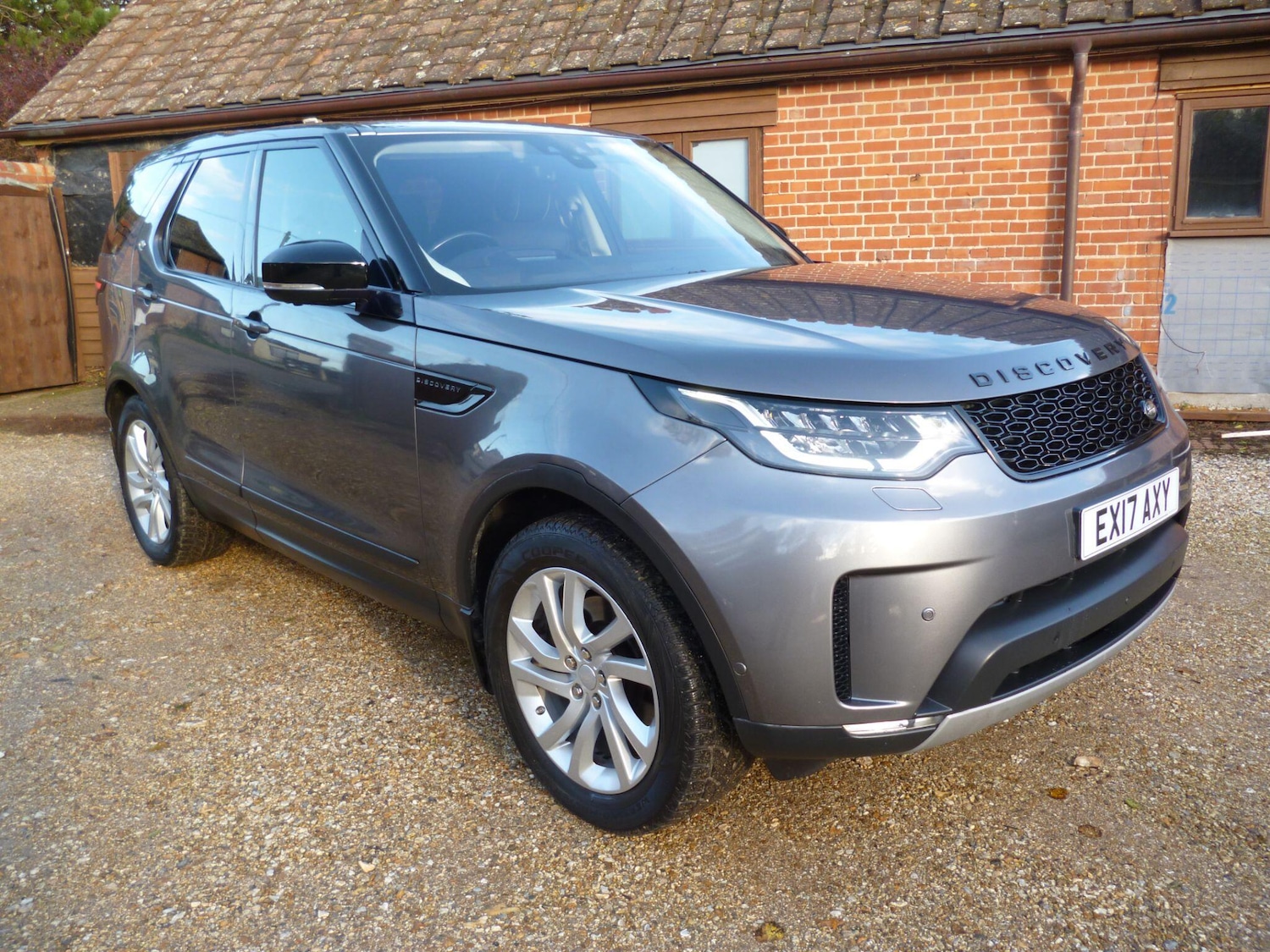 Used Land Rover Discovery 2017 for sale - 76476493: Photo 1