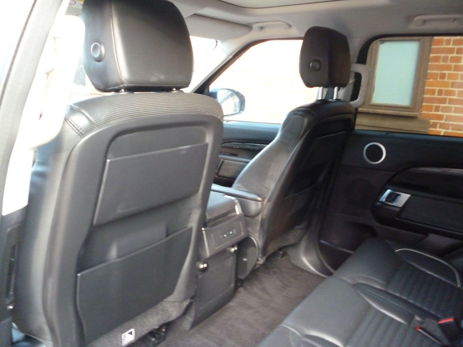 Used Land Rover Discovery 2017 for sale - 76476493: Photo 16