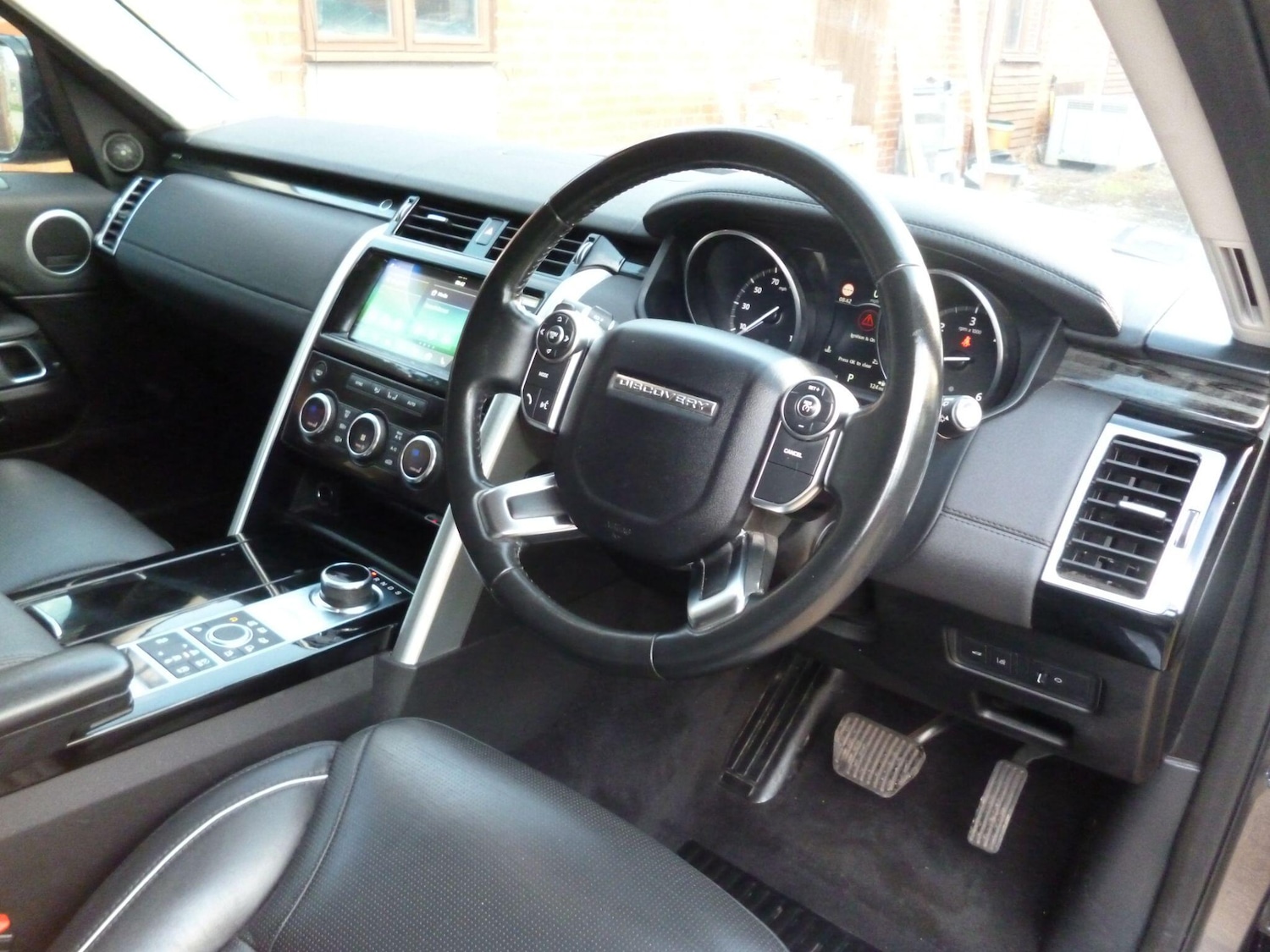 Used Land Rover Discovery 2017 for sale - 76476493: Photo 24