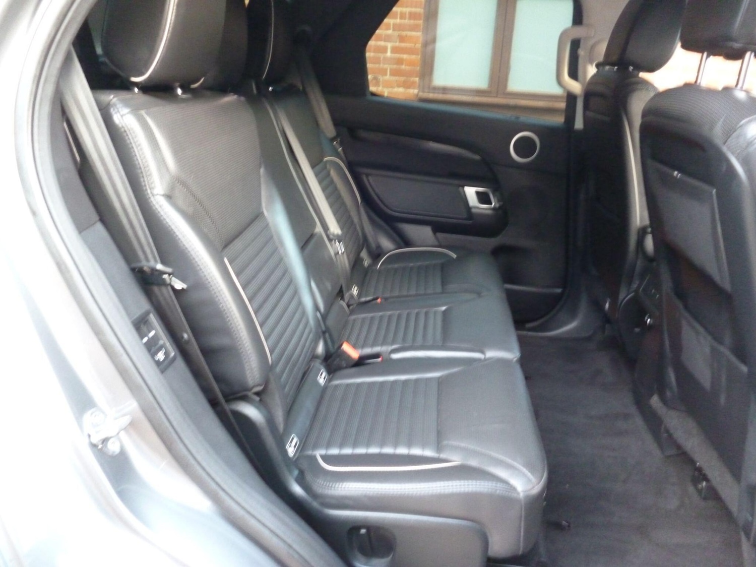 Used Land Rover Discovery 2017 for sale - 76476493: Photo 29