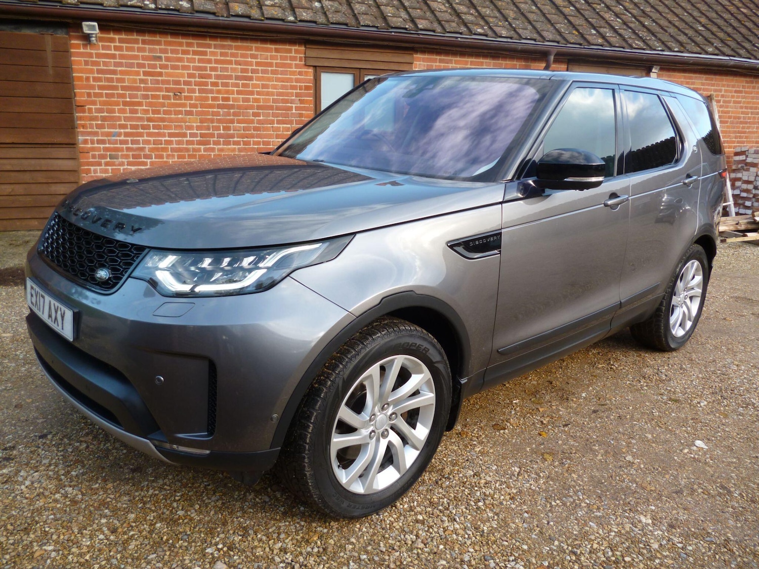 Used Land Rover Discovery 2017 for sale - 76476493: Photo 3