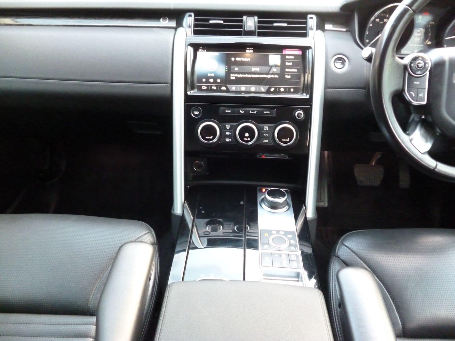 Used Land Rover Discovery 2017 for sale - 76476493: Photo 31