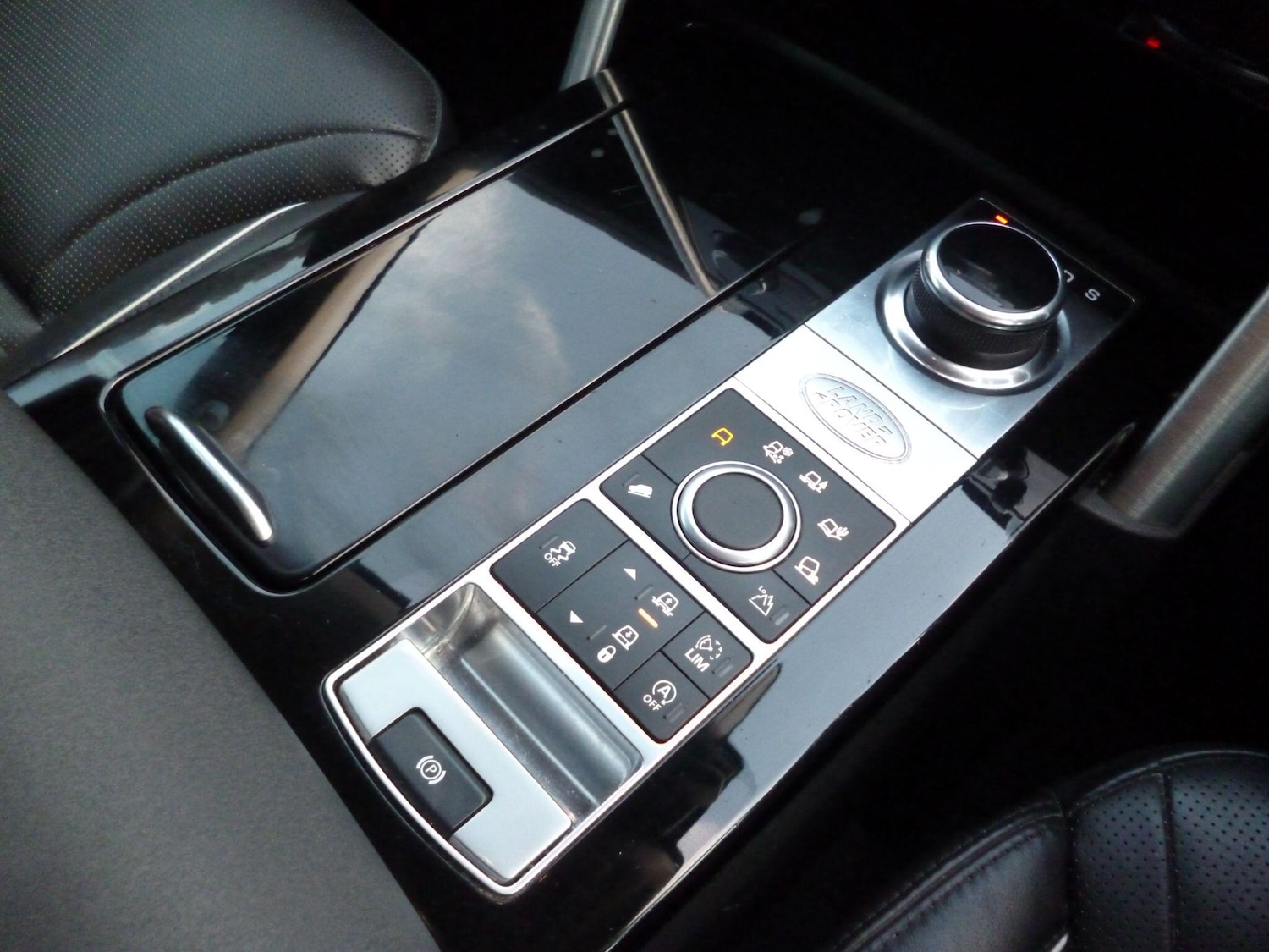 Used Land Rover Discovery 2017 for sale - 76476493: Photo 32