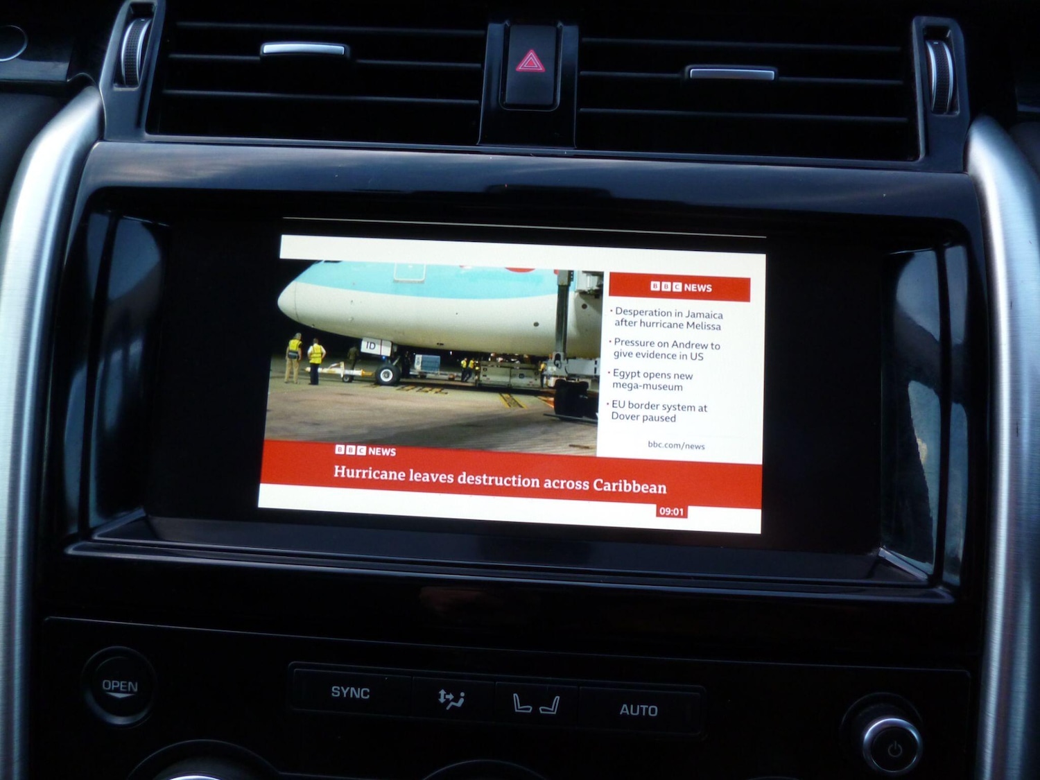 Used Land Rover Discovery 2017 for sale - 76476493: Photo 51