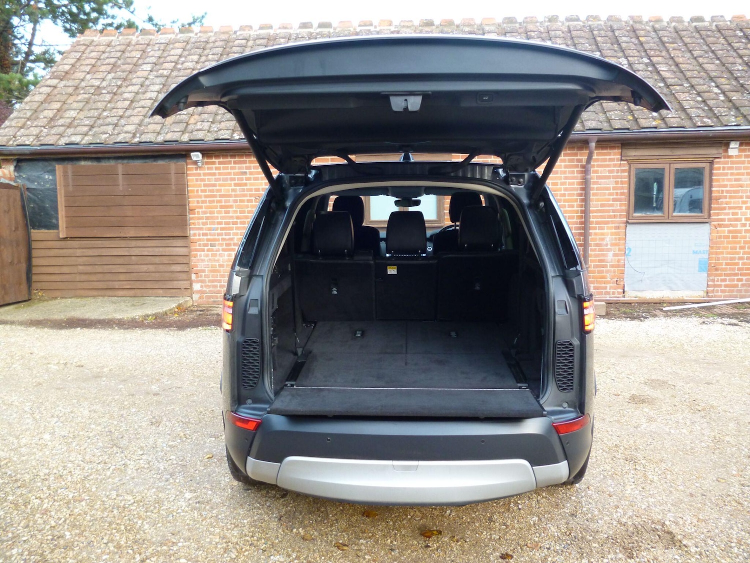 Used Land Rover Discovery 2017 for sale - 76476493: Photo 59