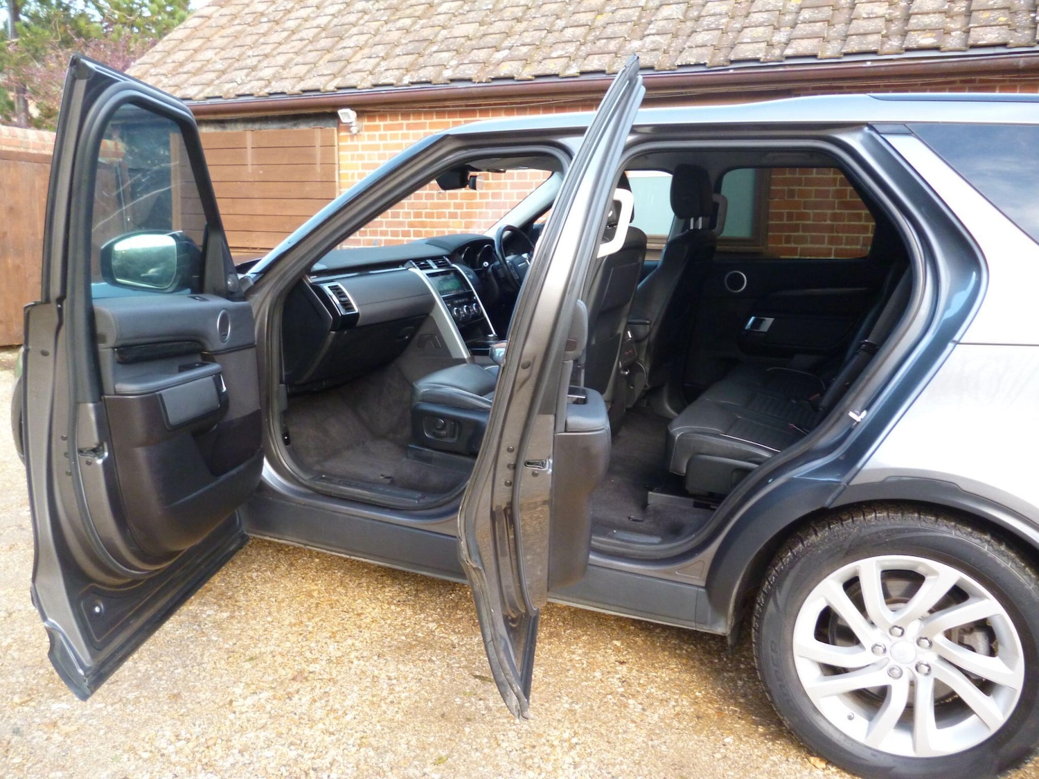 Used Land Rover Discovery 2017 for sale - 76476493: Photo 72