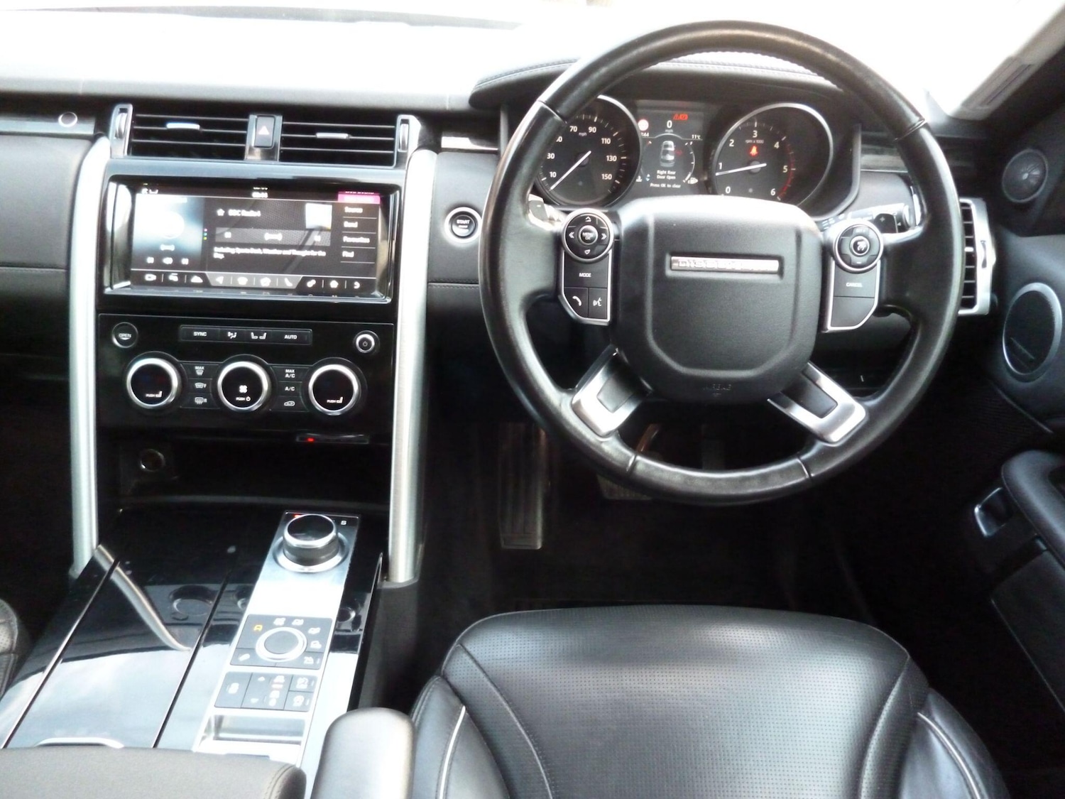 Used Land Rover Discovery 2017 for sale - 76476493: Photo 9