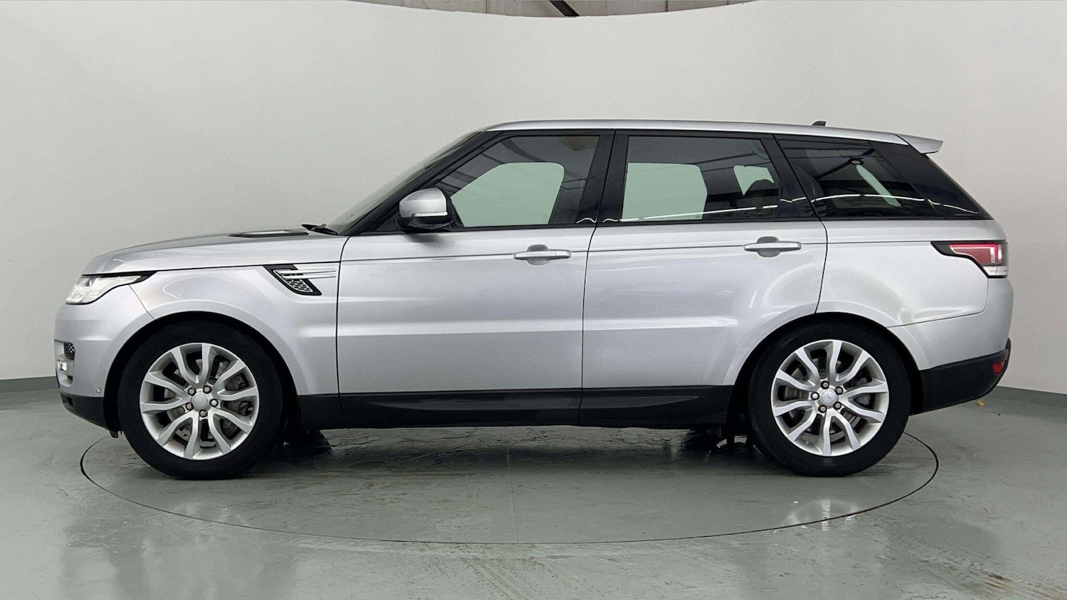 Used Land Rover Range Rover Sport 2016 for sale - 76476501: Photo 4