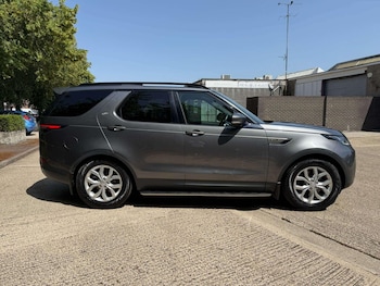 Used Land Rover Discovery 2018 for sale - 79050026: Photo