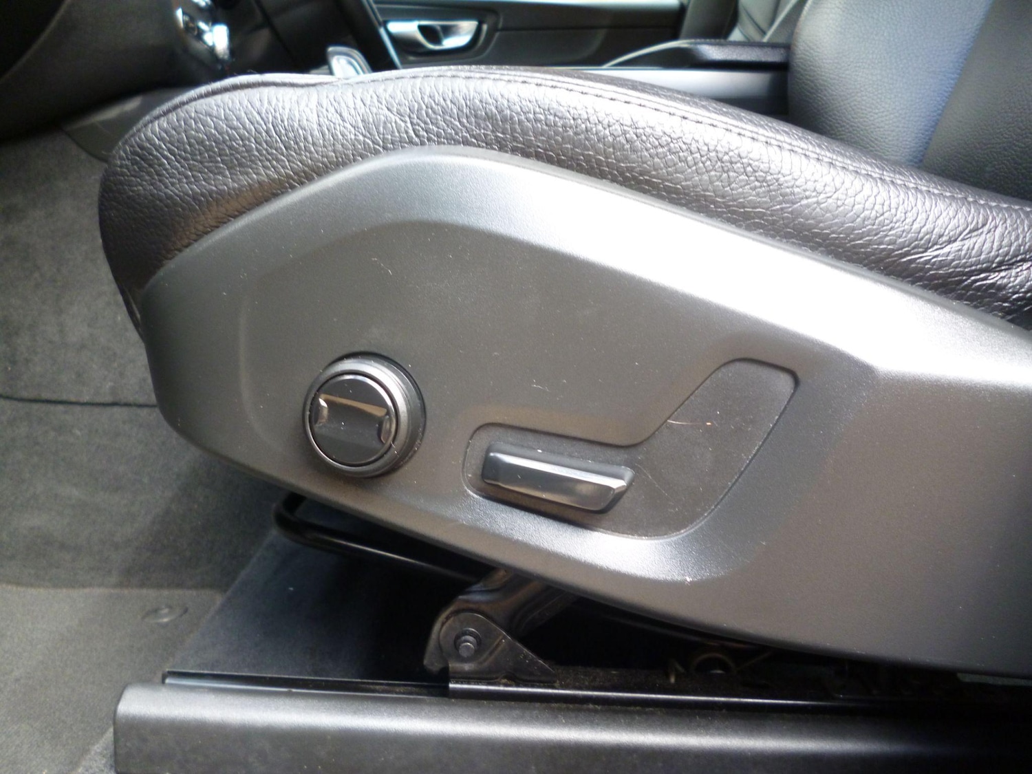 Used Volvo XC60 2021 for sale - 76476504: Photo 41