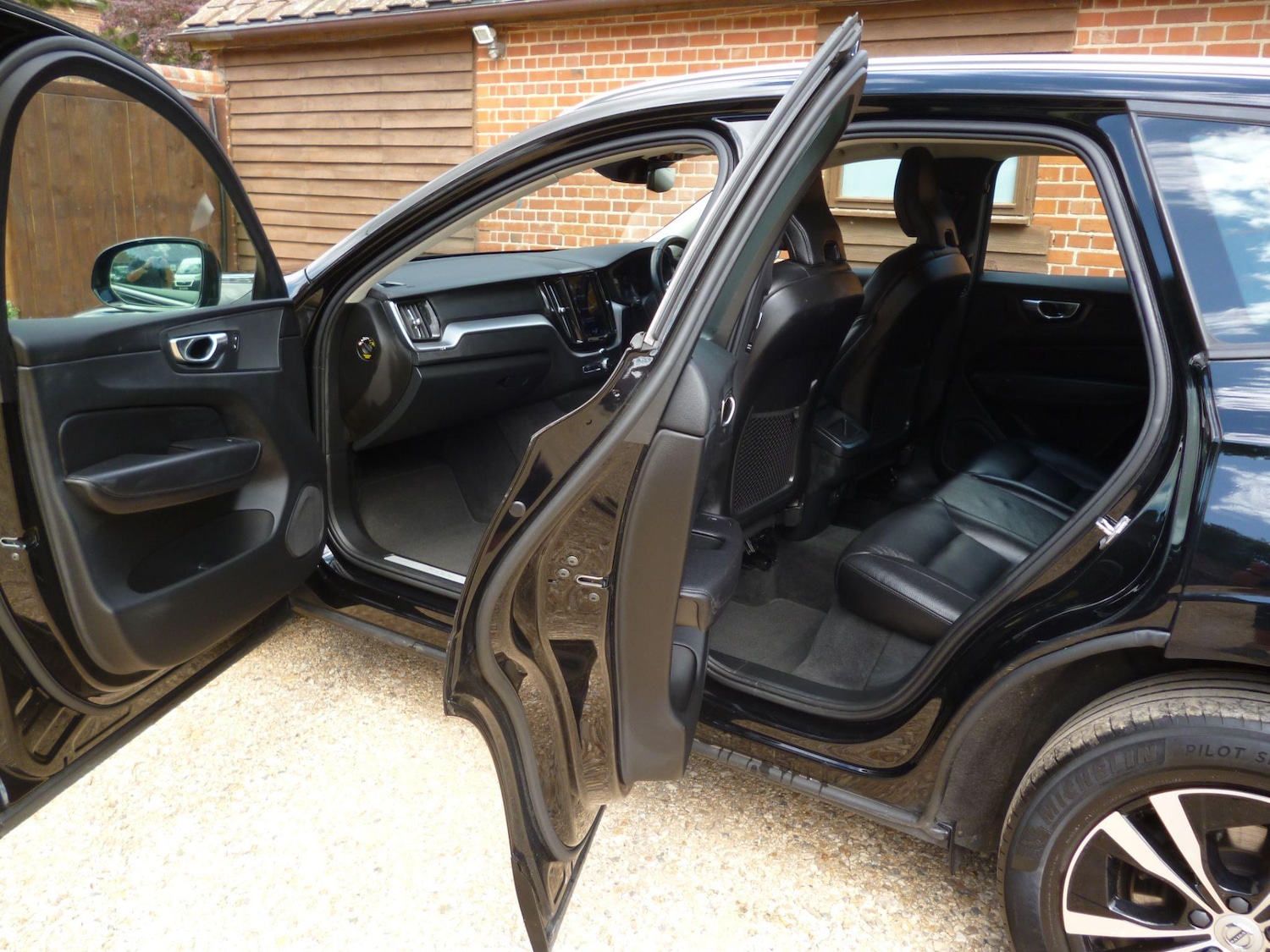 Used Volvo XC60 2021 for sale - 76476504: Photo 56