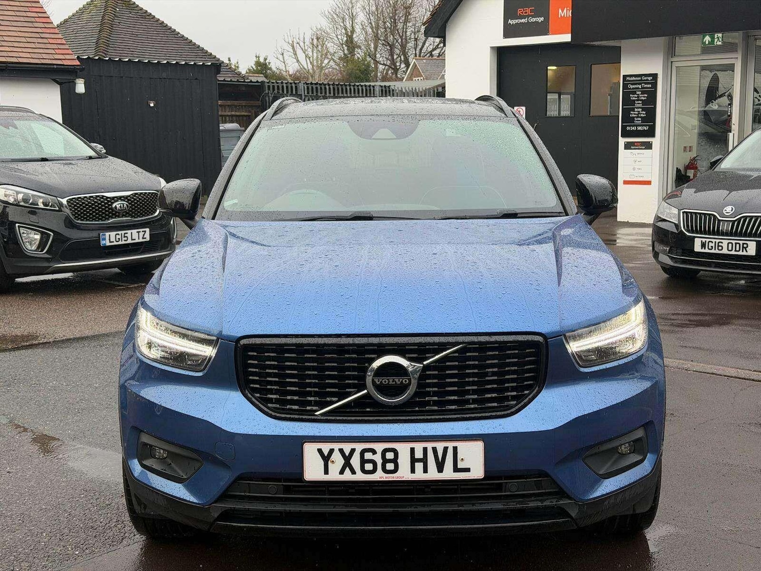 Used Volvo XC40 2018 for sale - 77523872: Photo 2
