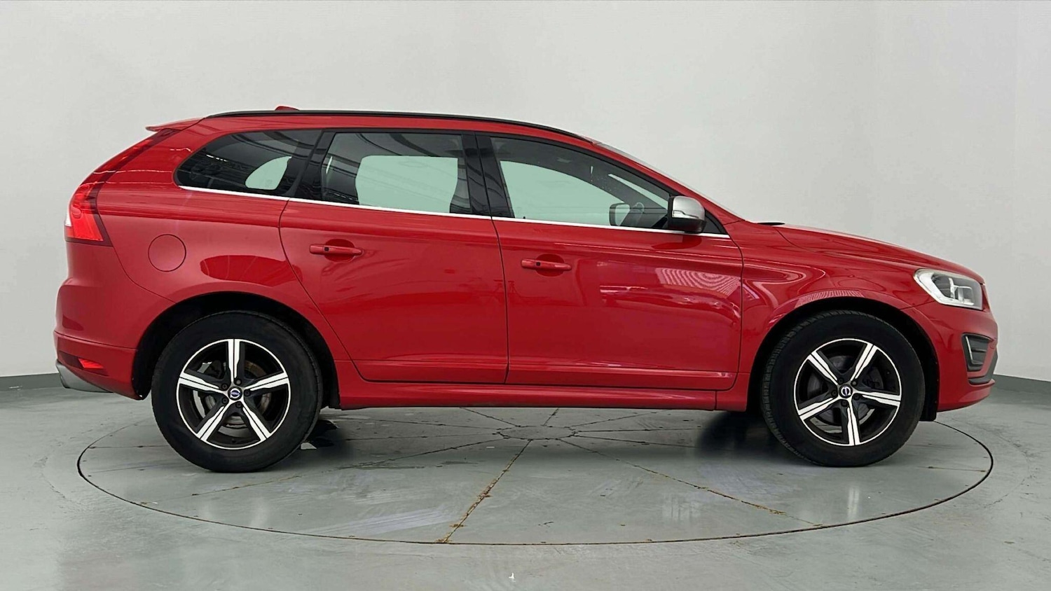 Used Volvo XC60 2016 for sale - 77670499: Photo 2