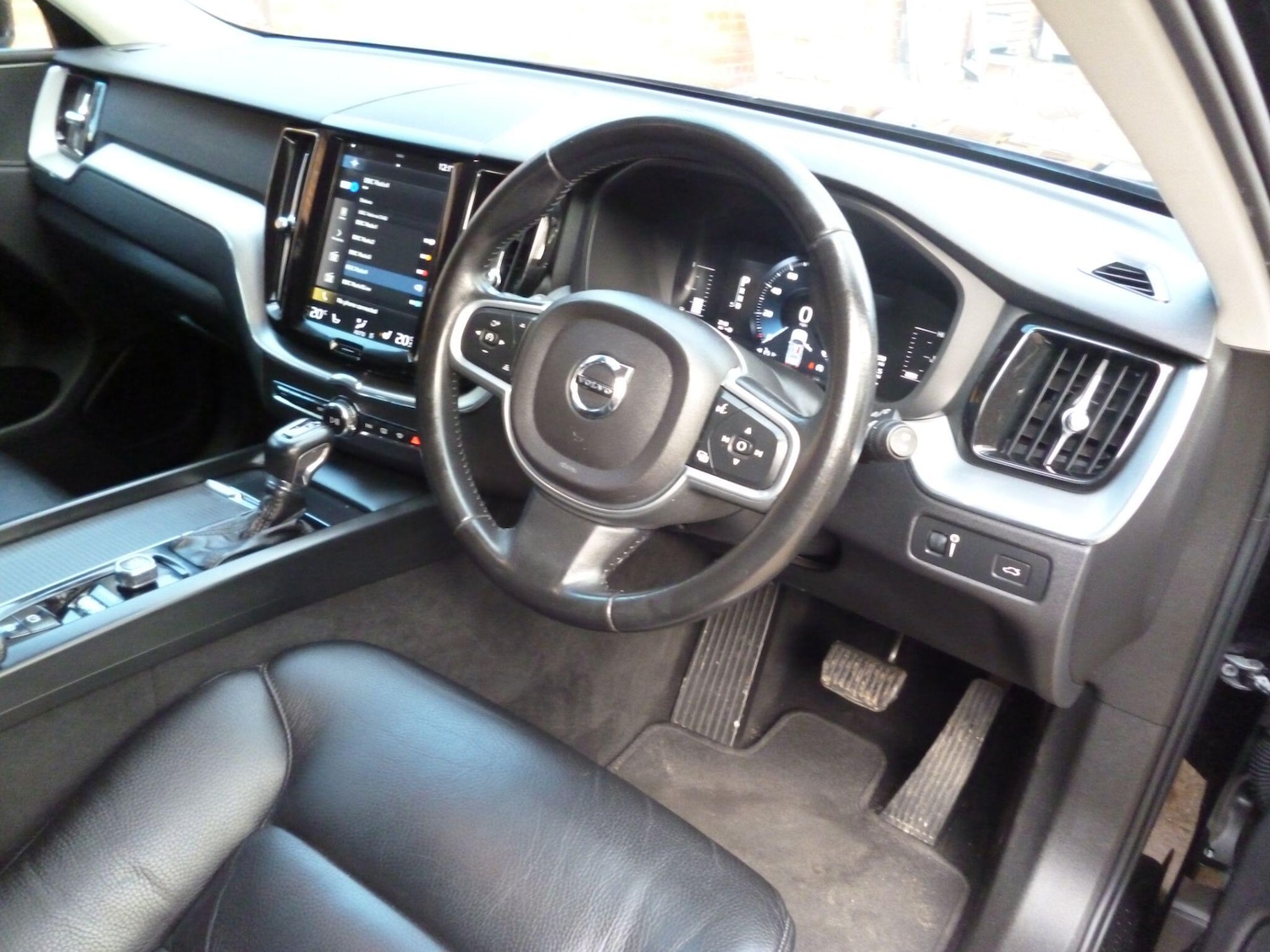 Used Volvo XC60 2018 for sale - 76498692: Photo 13