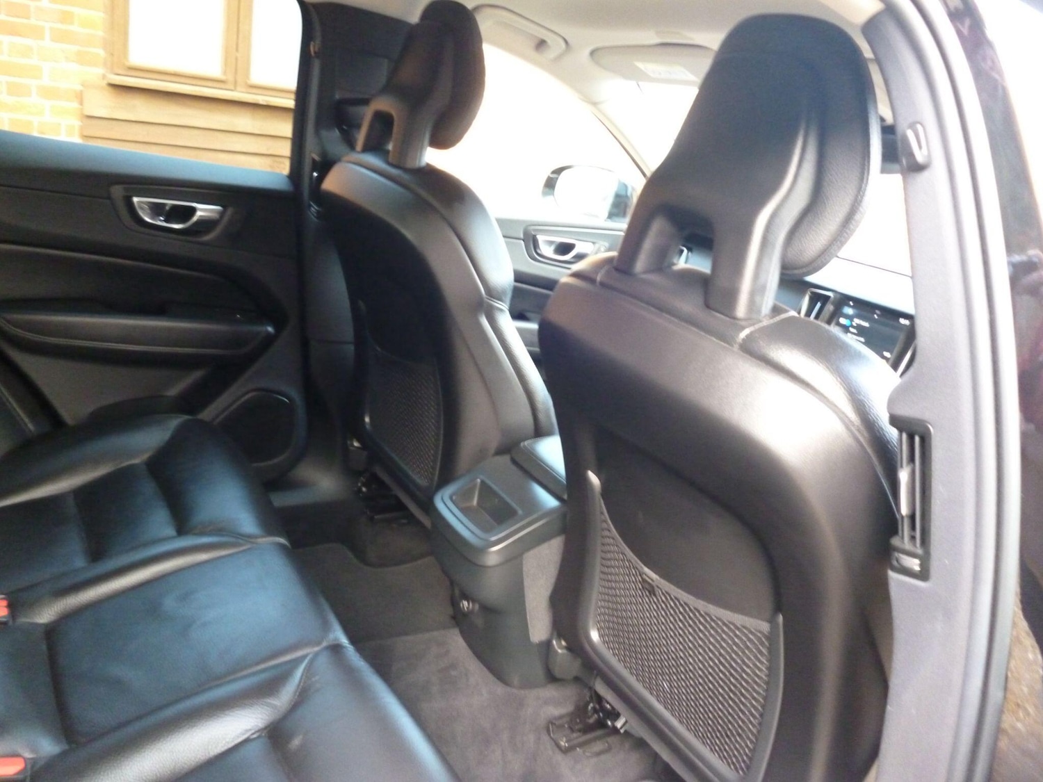 Used Volvo XC60 2018 for sale - 76498692: Photo 16