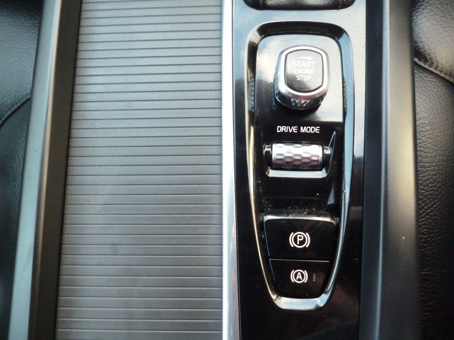 Used Volvo XC60 2018 for sale - 76498692: Photo 20