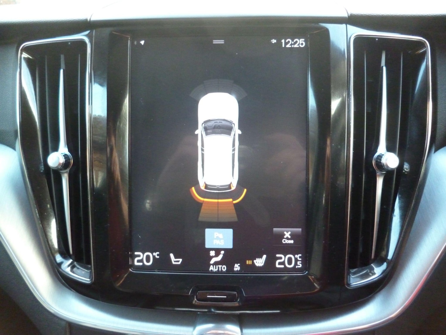 Used Volvo XC60 2018 for sale - 76498692: Photo 39