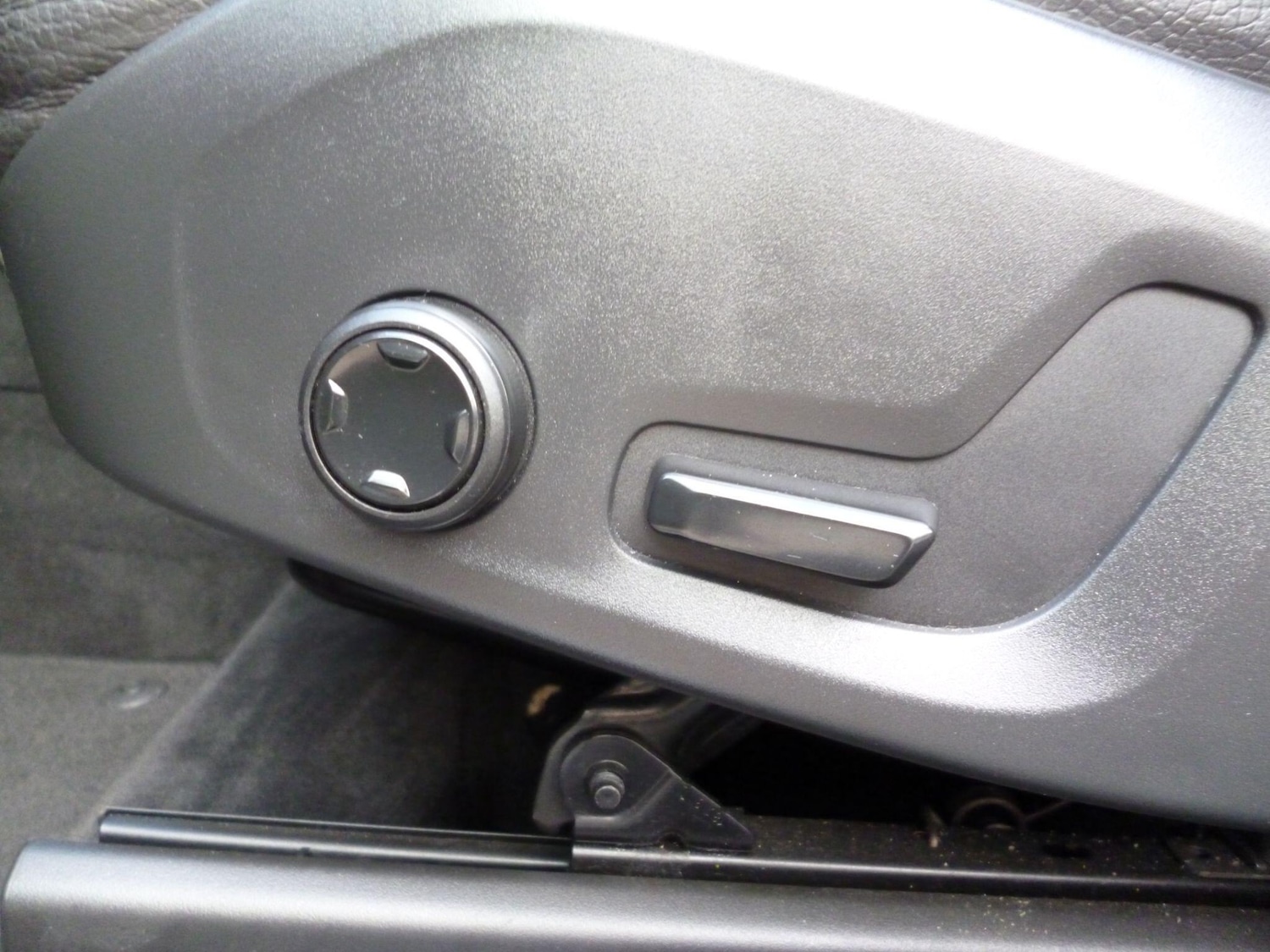 Used Volvo XC60 2018 for sale - 76498692: Photo 42