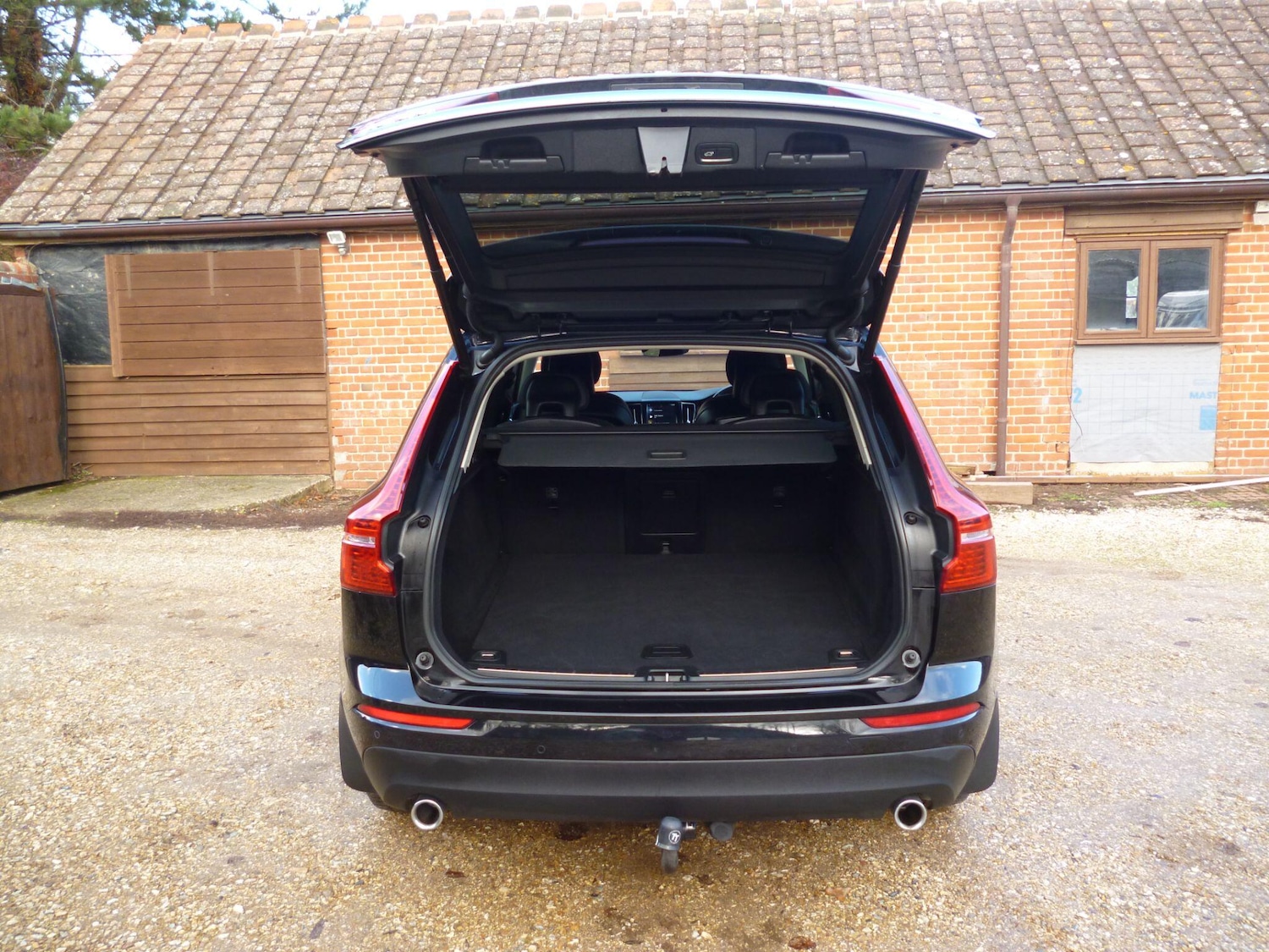 Used Volvo XC60 2018 for sale - 76498692: Photo 45