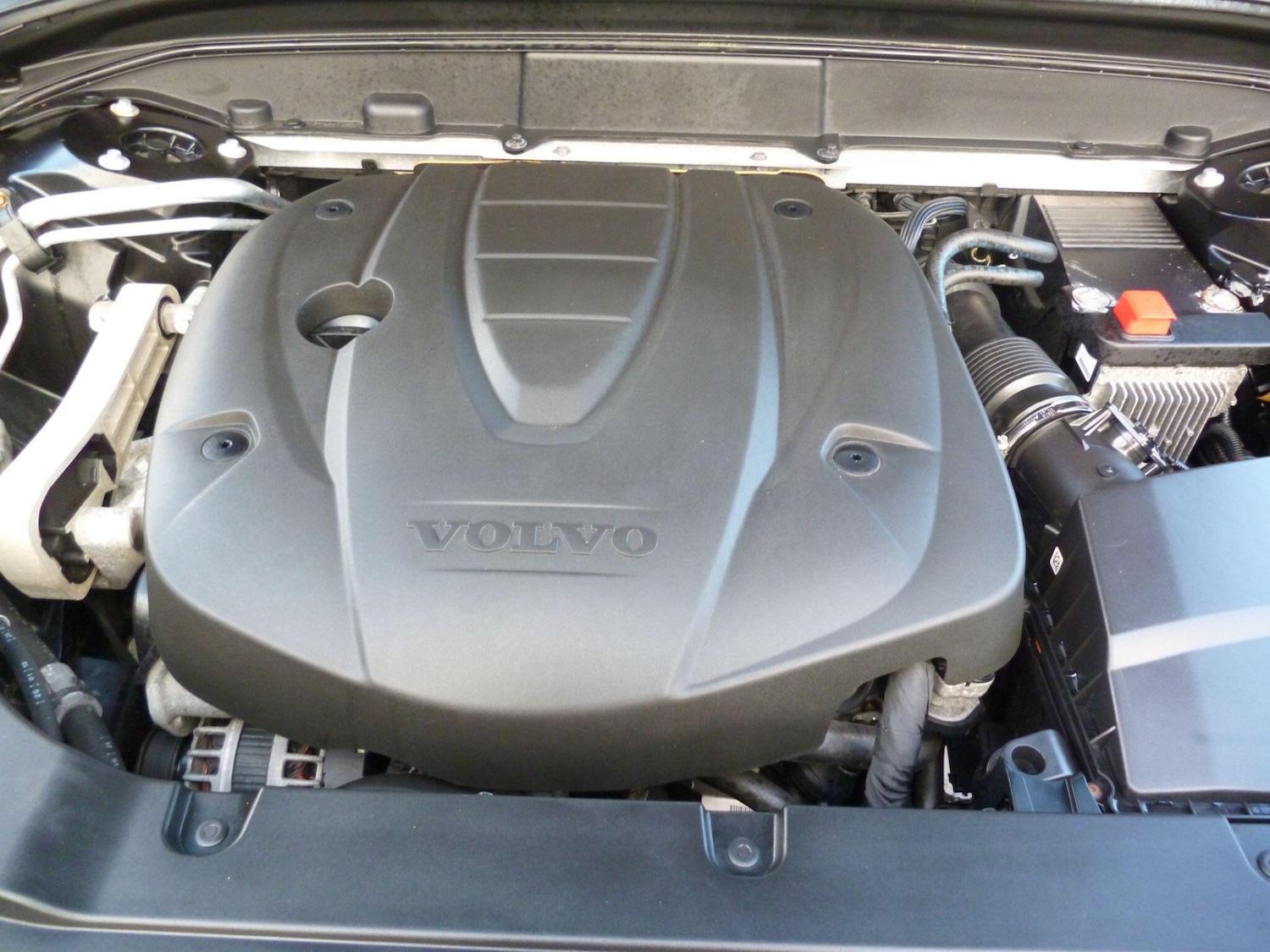 Used Volvo XC60 2018 for sale - 76498692: Photo 51