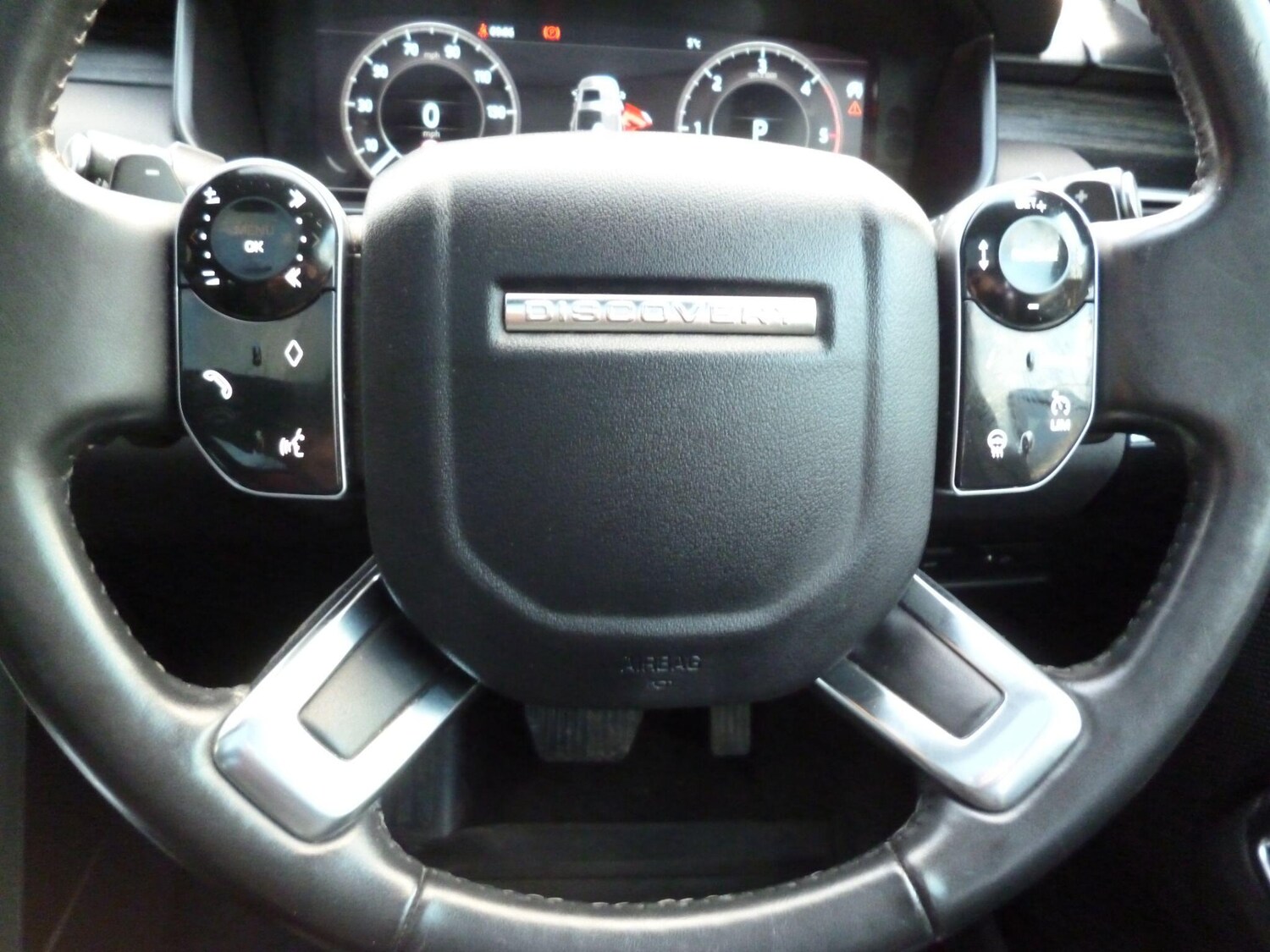 Used Land Rover Discovery 2019 for sale - 76990794: Photo 23