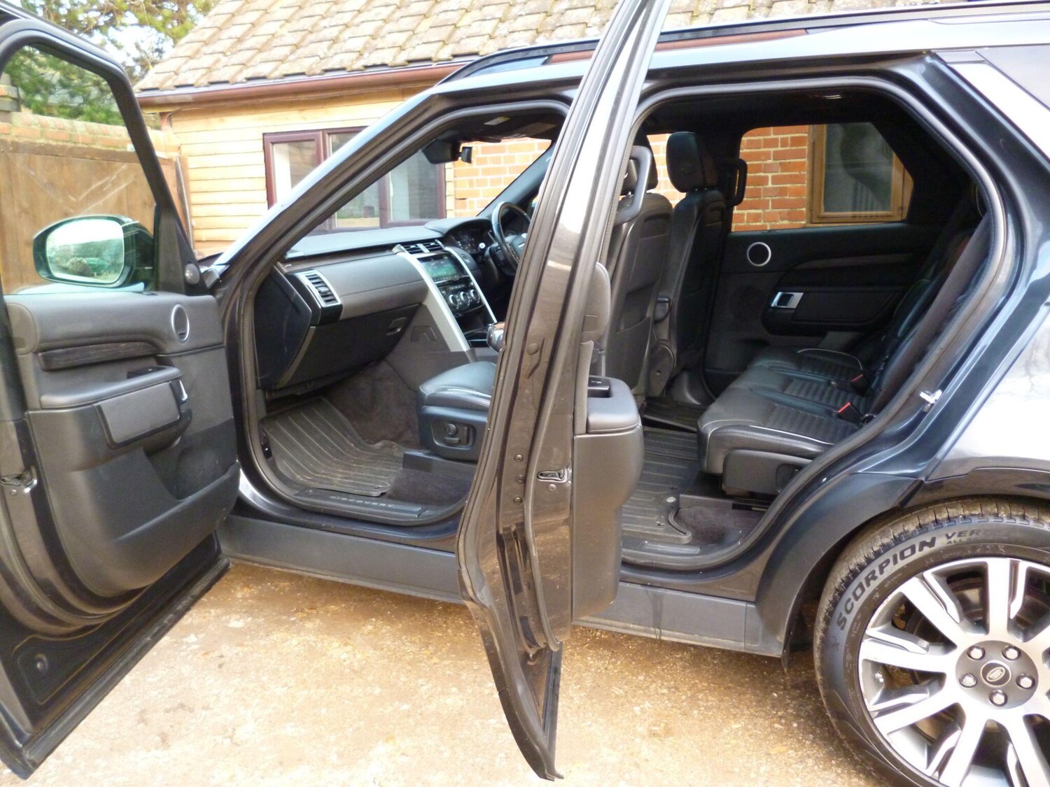 Used Land Rover Discovery 2019 for sale - 76990794: Photo 65