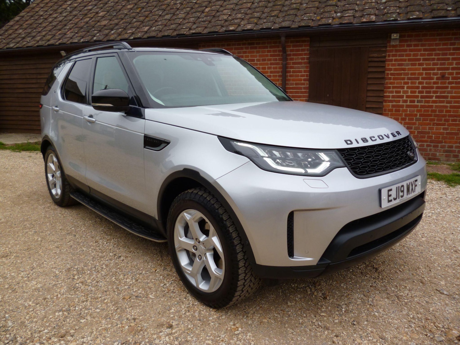 Used Land Rover Discovery 2019 for sale - 76991859: Photo 1