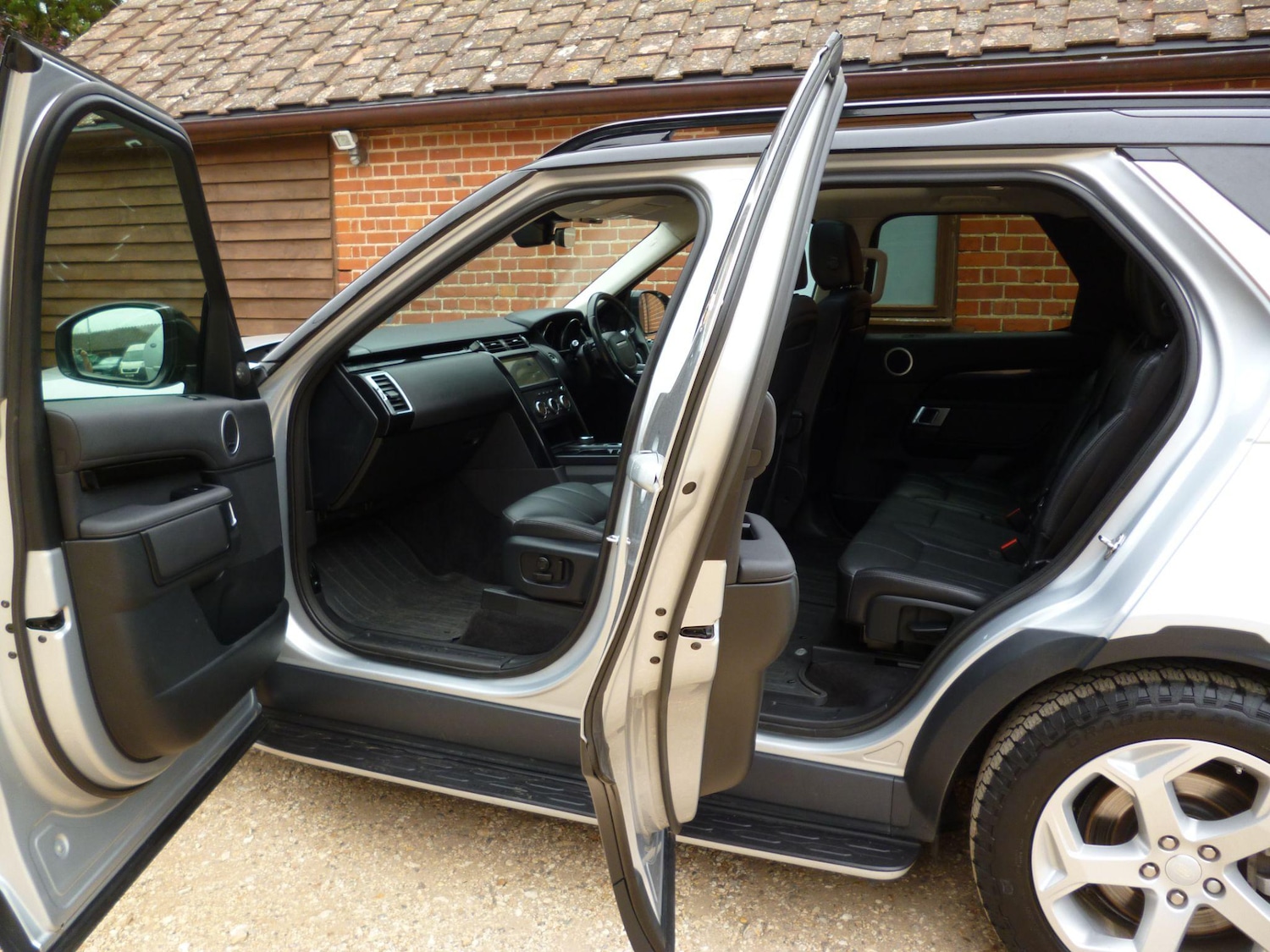 Used Land Rover Discovery 2019 for sale - 76991859: Photo 65