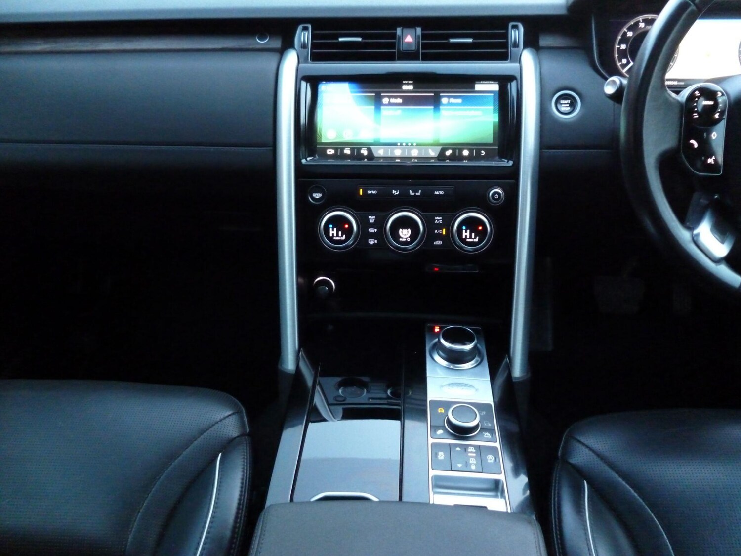 Used Land Rover Discovery 2019 for sale - 76765250: Photo 25