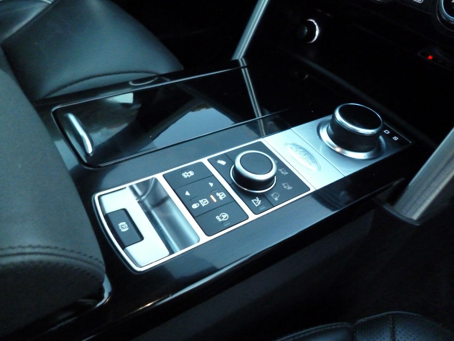 Used Land Rover Discovery 2019 for sale - 76765250: Photo 26