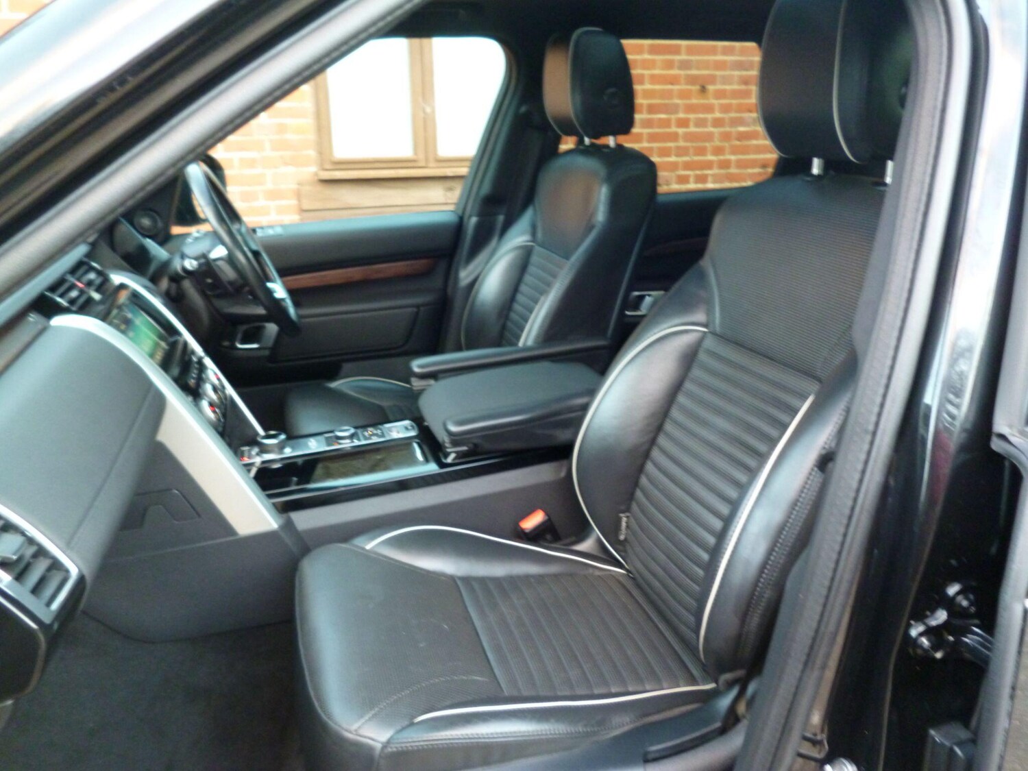 Used Land Rover Discovery 2019 for sale - 76765250: Photo 50