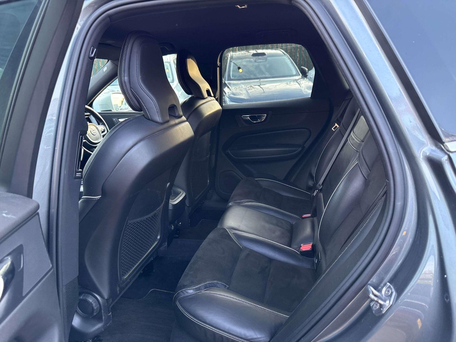 Used Volvo XC60 2018 for sale - 77768282: Photo 8