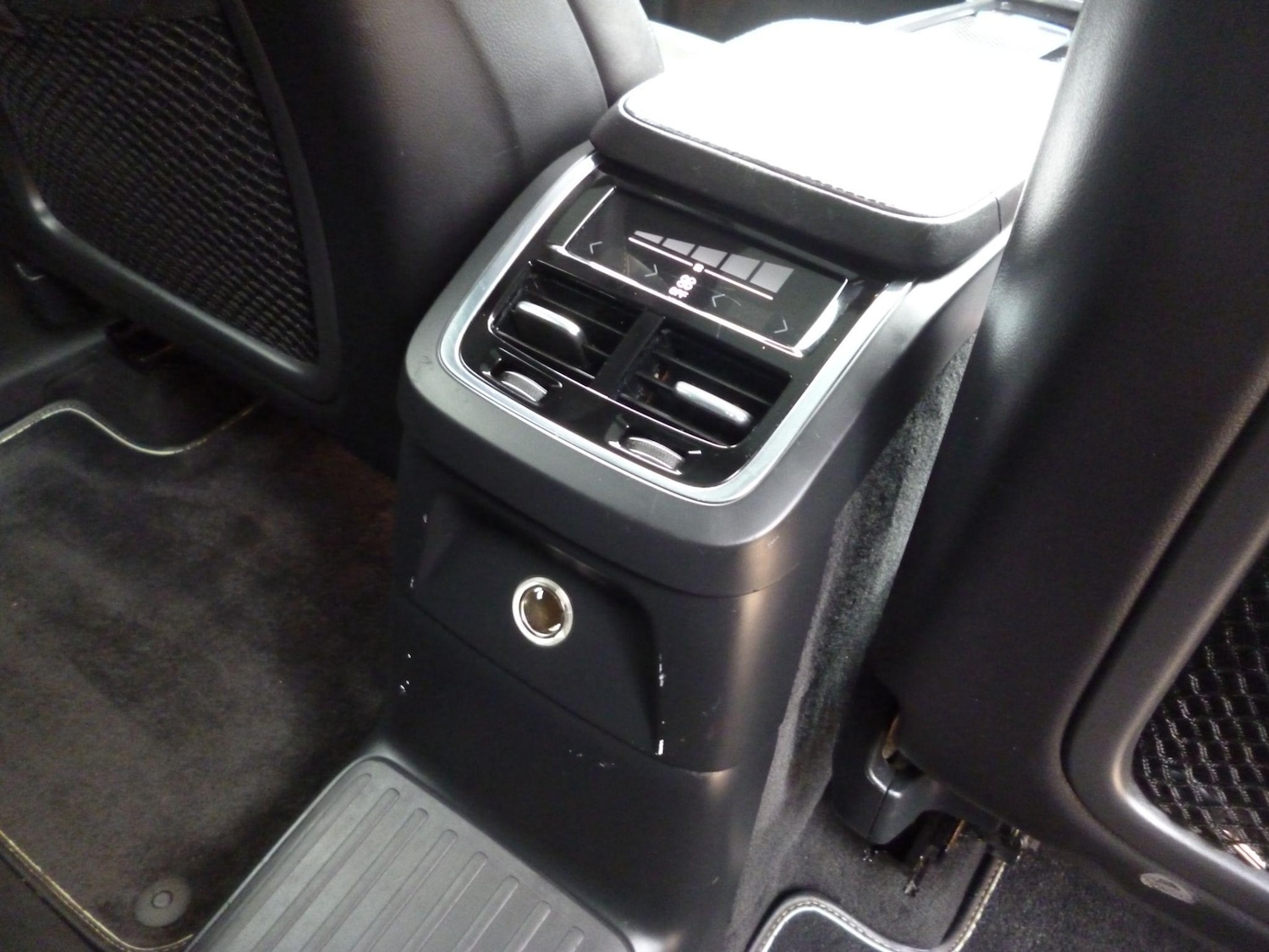 Used Volvo XC90 2016 for sale - 76476495: Photo 20