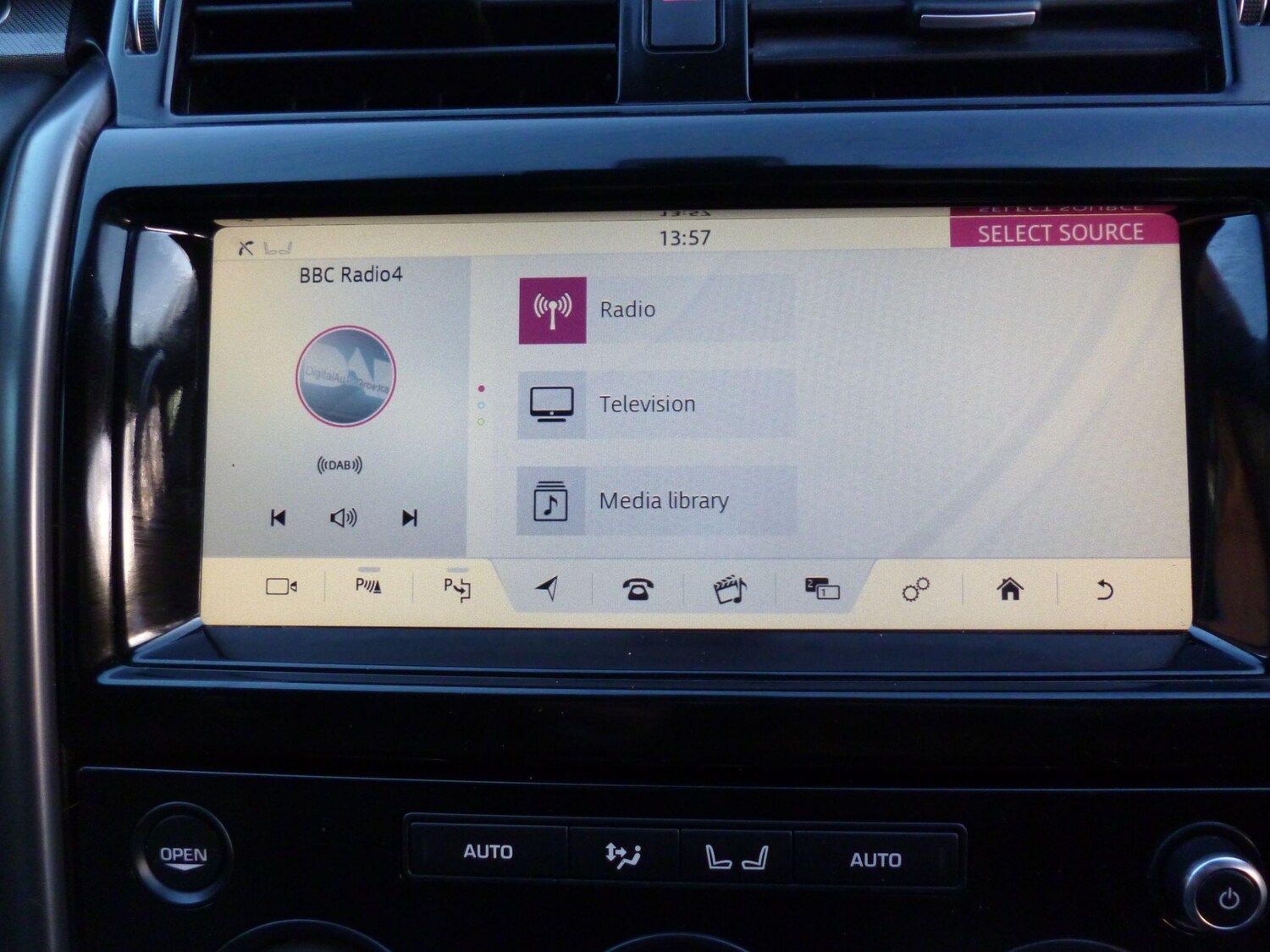 Used Land Rover Discovery 2018 for sale - 76936415: Photo 47