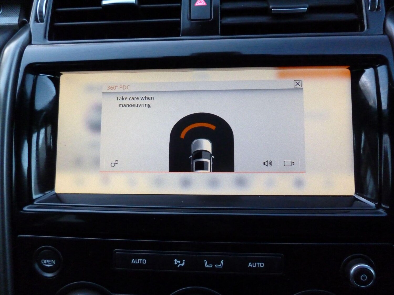 Used Land Rover Discovery 2018 for sale - 76936415: Photo 51