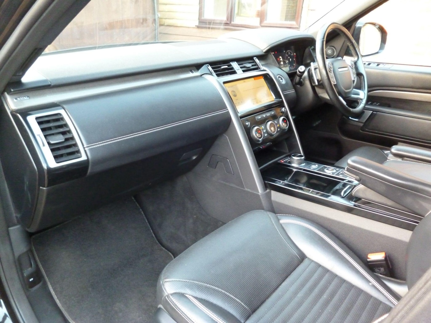 Used Land Rover Discovery 2018 for sale - 76936415: Photo 54