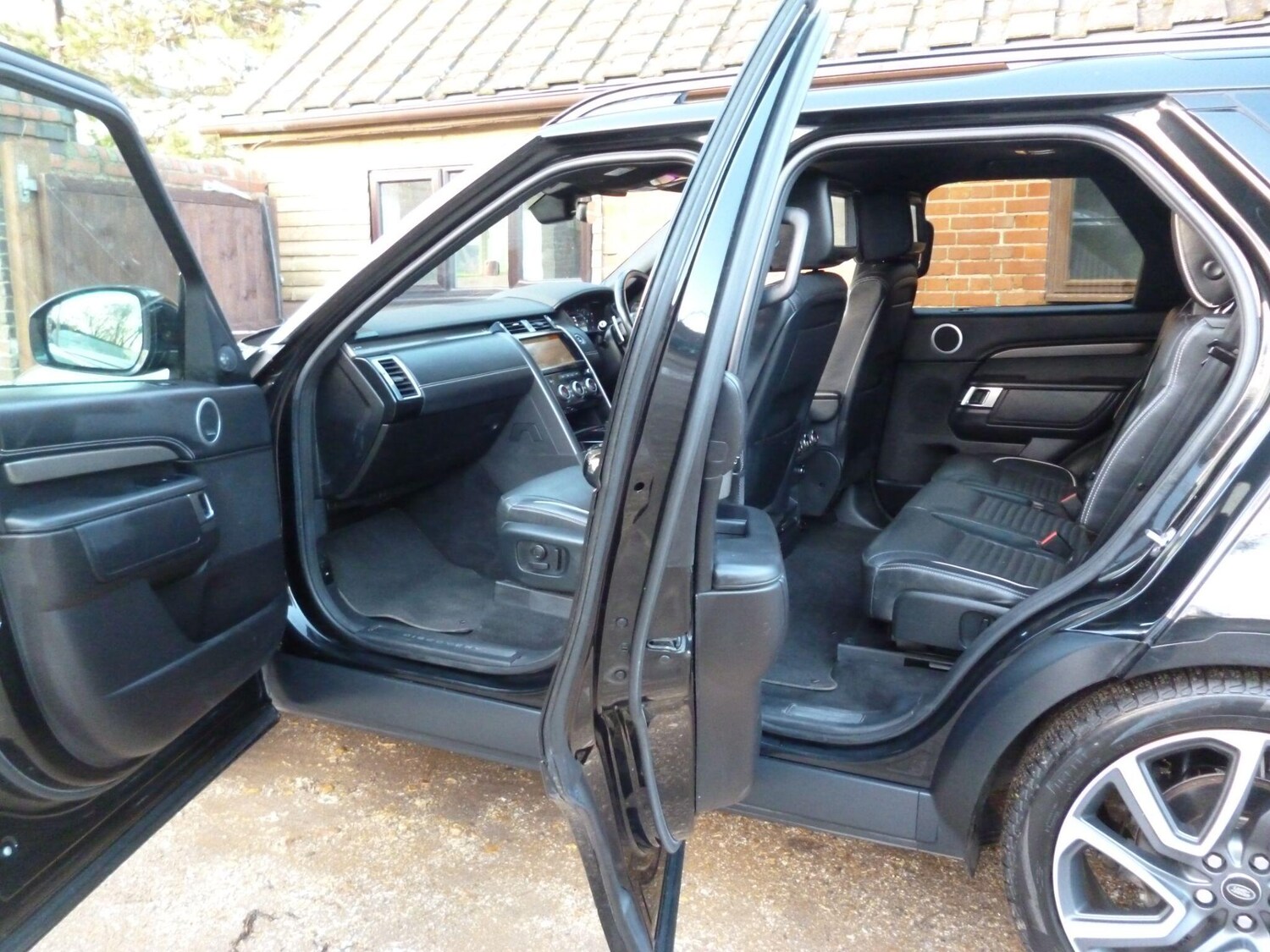 Used Land Rover Discovery 2018 for sale - 76936415: Photo 72