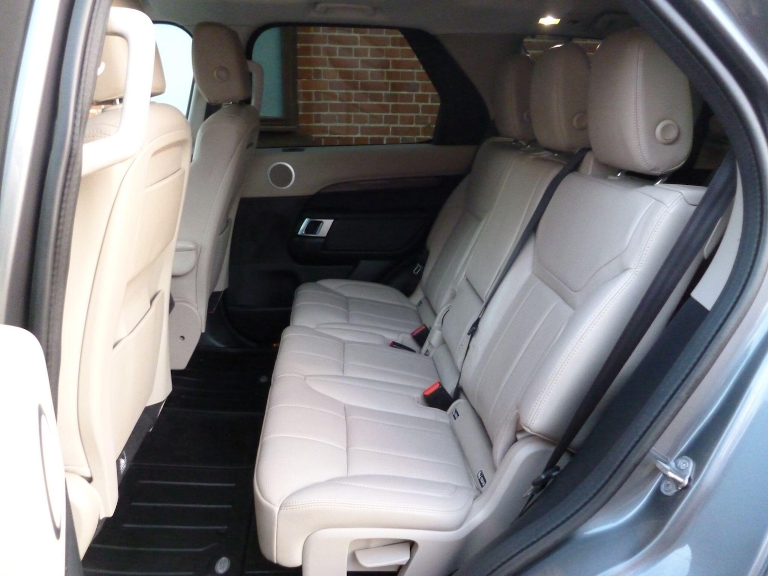 Used Land Rover Discovery 2019 for sale - 76995538: Photo 42