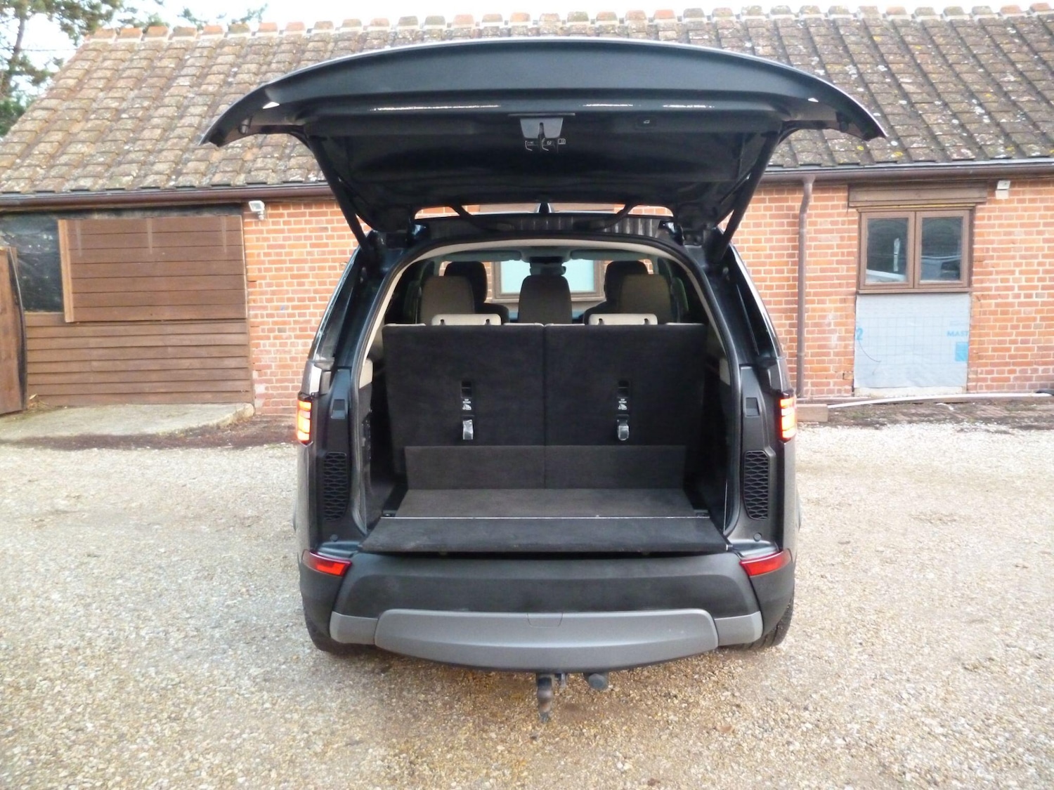 Used Land Rover Discovery 2019 for sale - 76995538: Photo 44