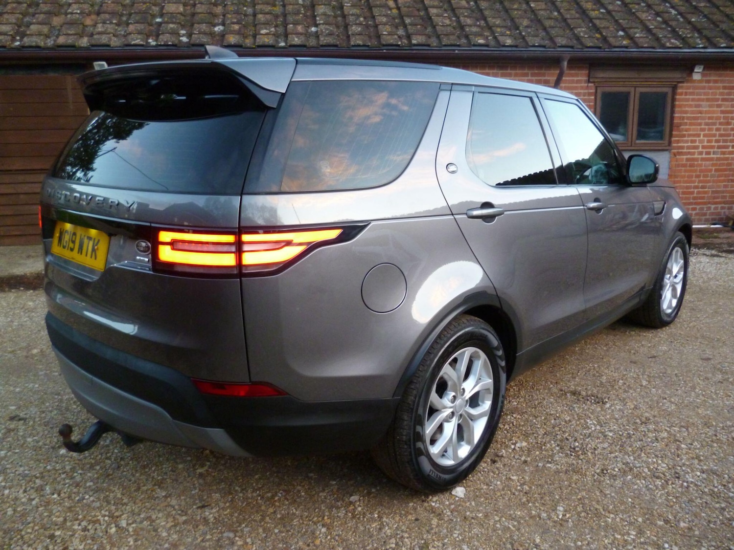 Used Land Rover Discovery 2019 for sale - 76995538: Photo 6