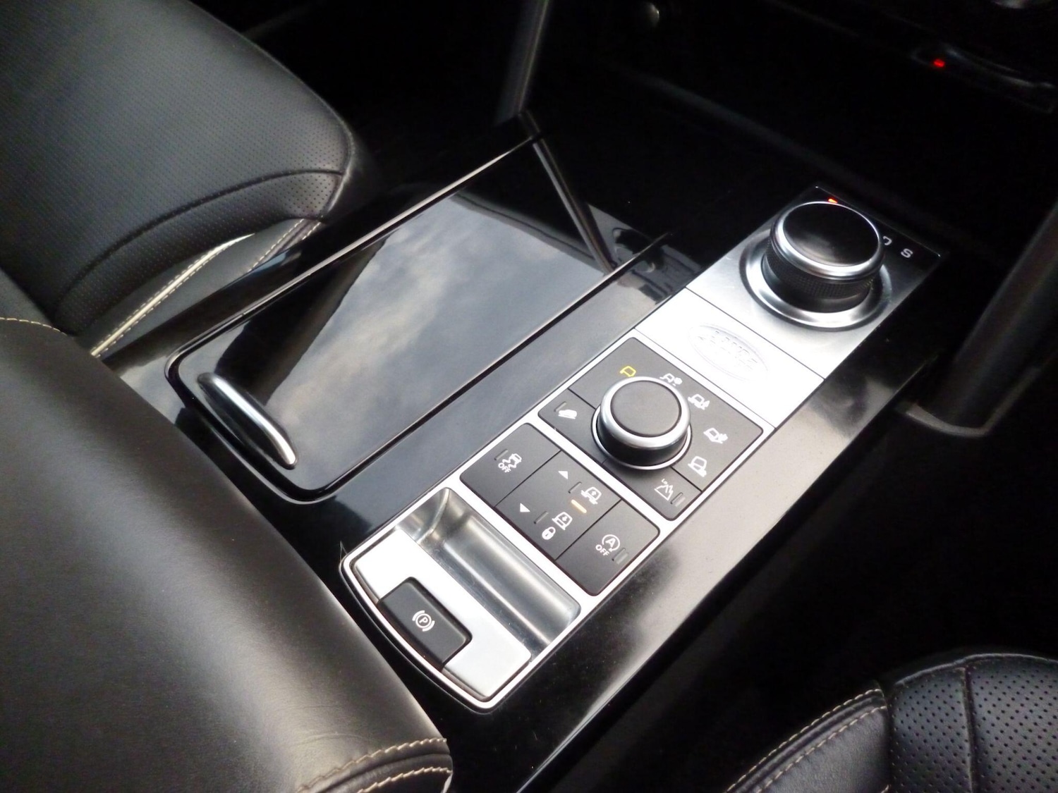 Used Land Rover Discovery 2019 for sale - 76476510: Photo 34