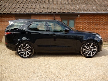 Used Land Rover Discovery 2019 for sale - 79181786: Photo