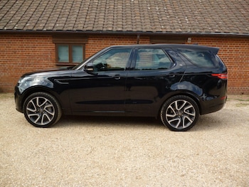 Used Land Rover Discovery 2019 for sale - 79181786: Photo