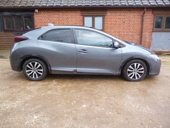 Used Honda Civic 2016 for sale - 76753381: Photo