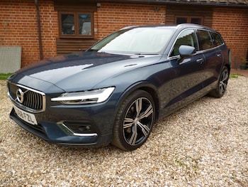 Used Volvo V60 2018 for sale - 78971993: Photo