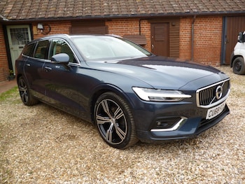 Used Volvo V60 2018 for sale - 78971993: Photo