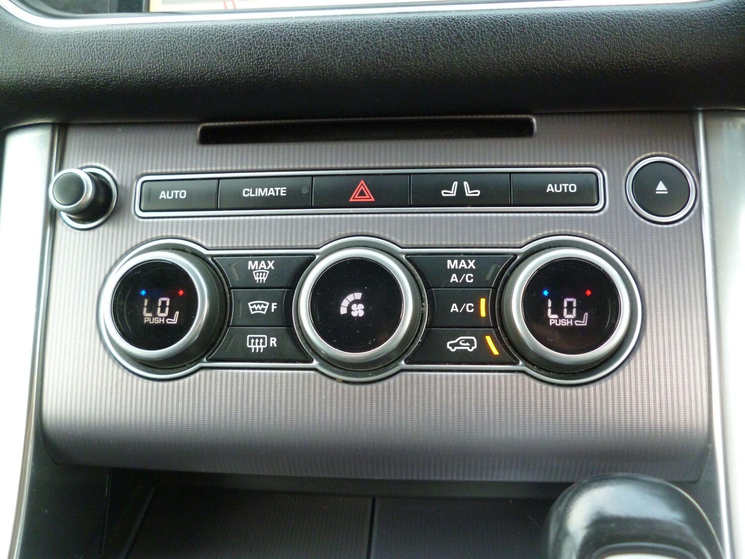 Used Land Rover Range Rover Sport 2015 for sale - 76476496: Photo 29