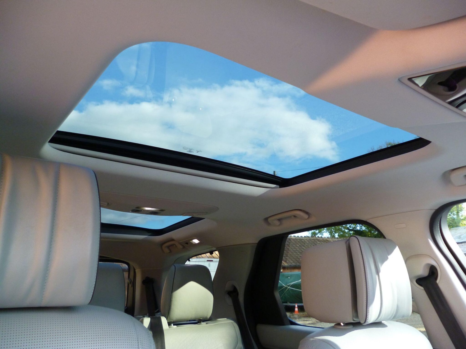 Used Land Rover Discovery 2017 for sale - 76992511: Photo 61